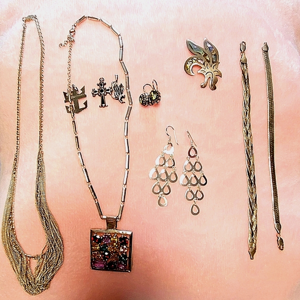 LOT OF VINTAGE sterling silver/925, price is for whole lot!!